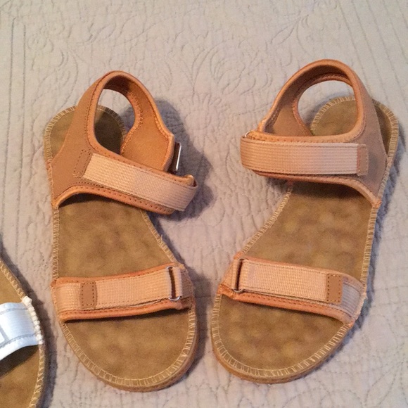 ♠️10/$10! Sandal Bundle - Picture 4 of 8